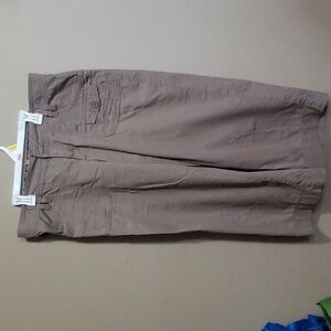 Lee capris size 12 medium